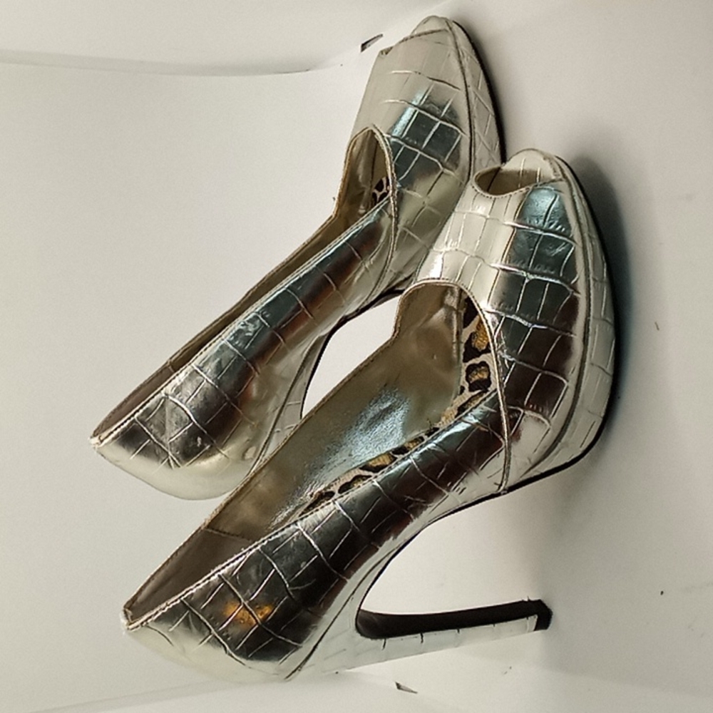 Colin Stuart silver heels